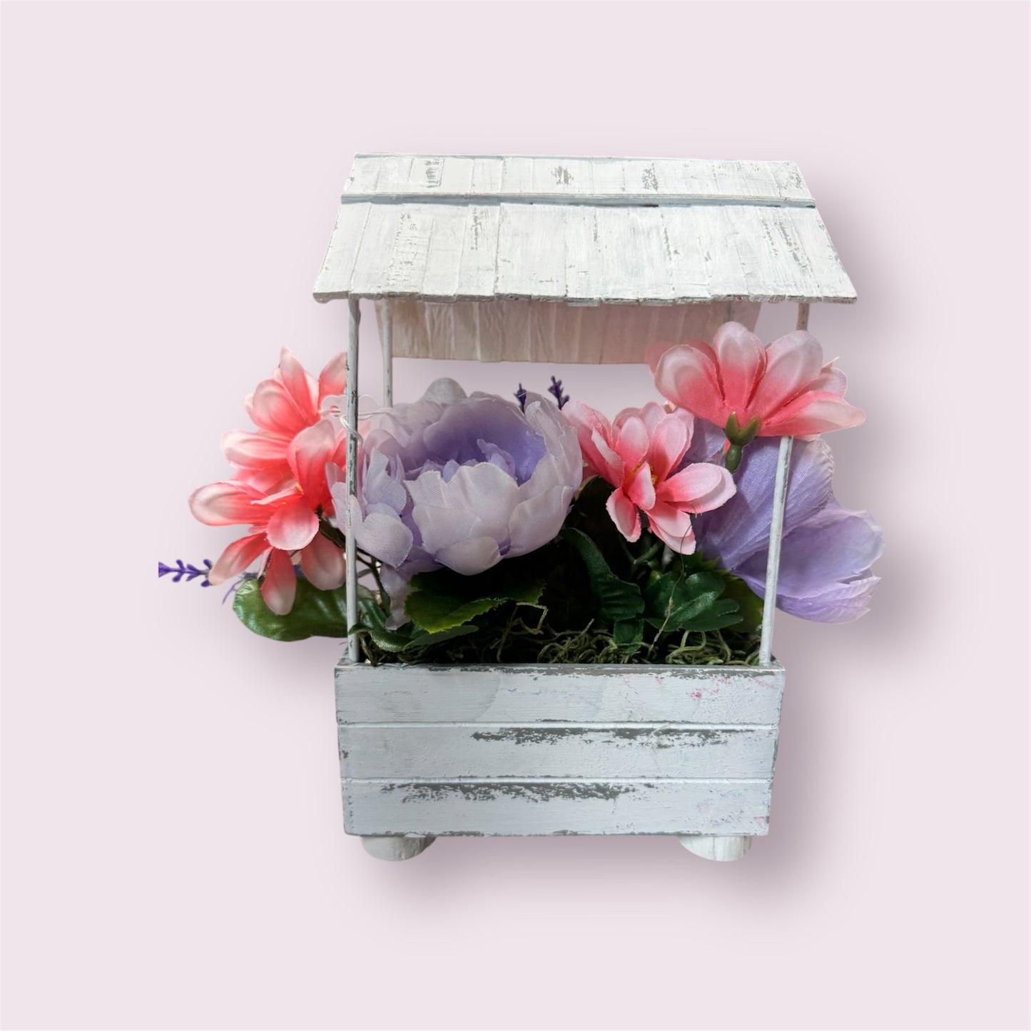 Clothespin Wishing Well Floral Table Decor
