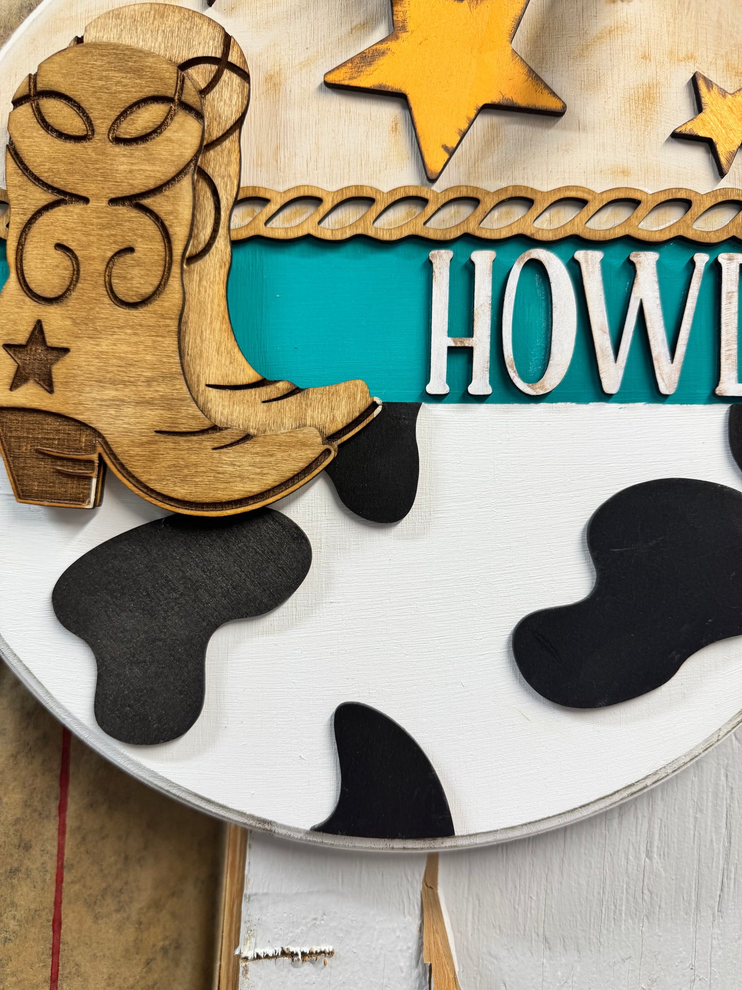 Howdy Door/Wall Round